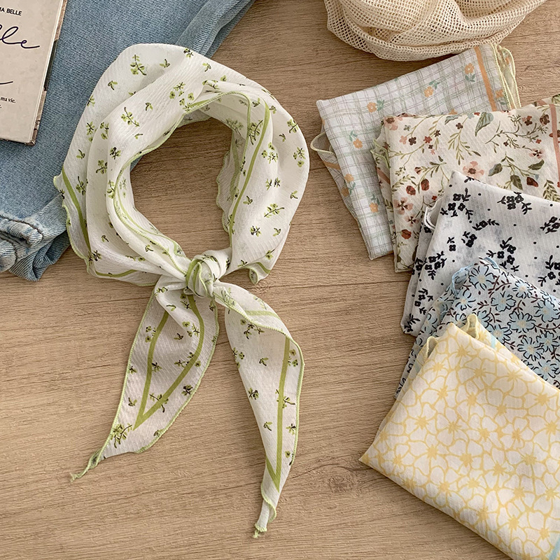 Lightweight Artistic Small Flo - Travel Accessories Neck incelemesi ve fiyatı