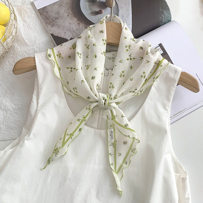 Lightweight Artistic Small Flo - Travel Accessories Neck incelemesi ve fiyatı