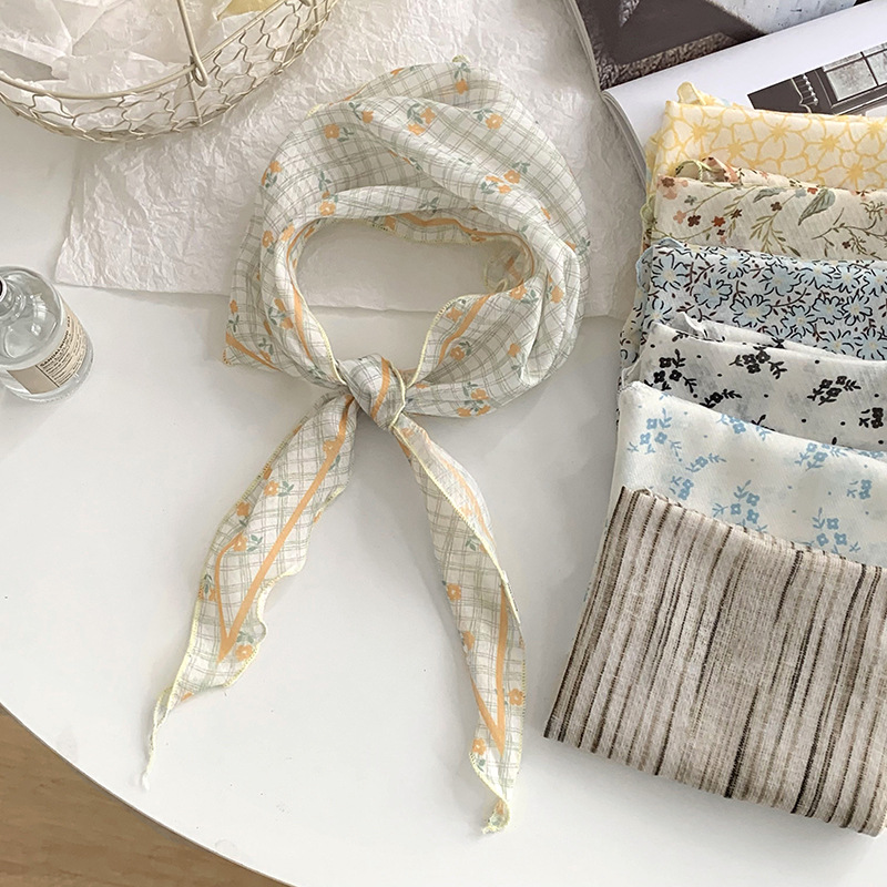 Lightweight Artistic Small Flo - Travel Accessories Neck incelemesi ve fiyatı