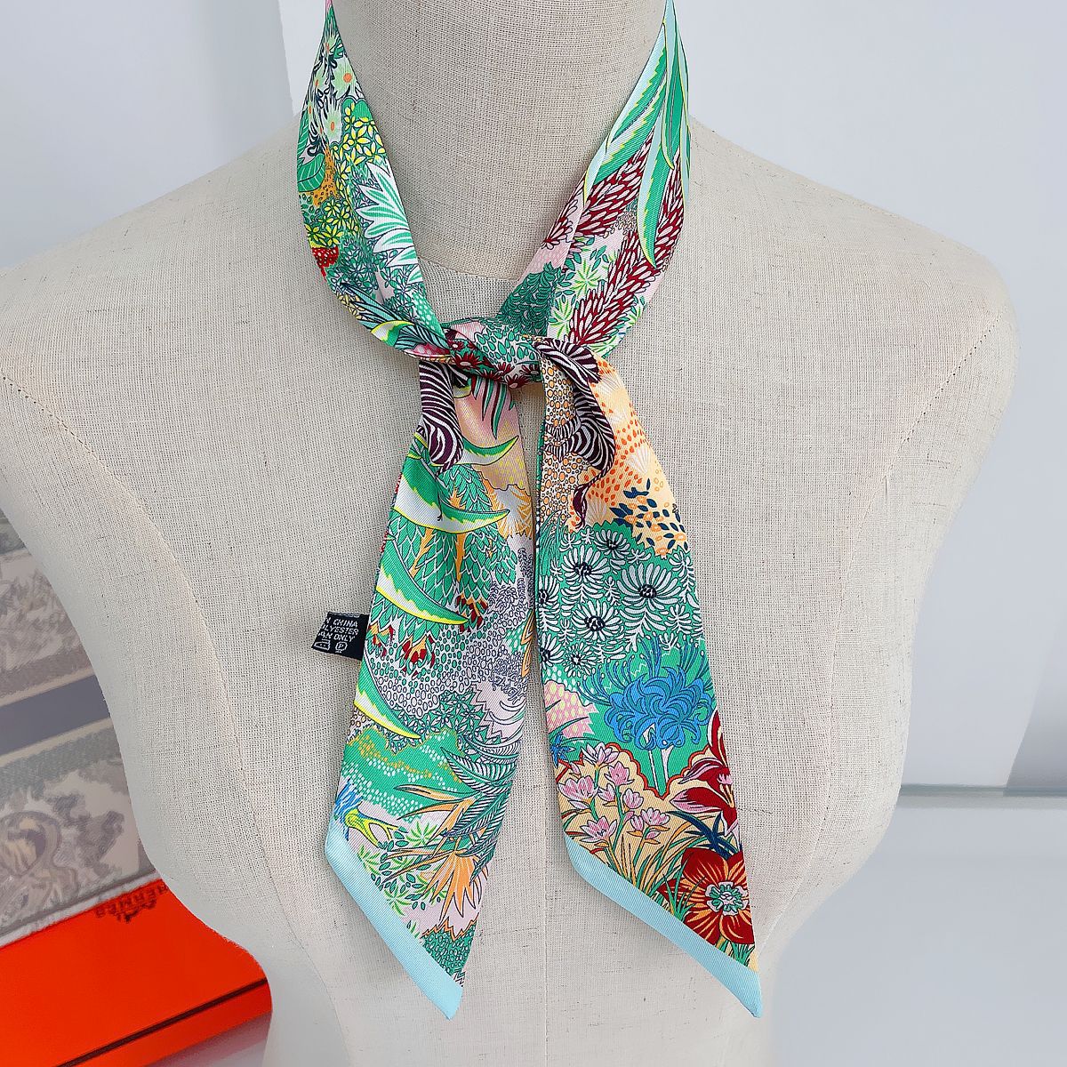 Jungle Horse Print Long Scarf  - Travel Accessories Present incelemesi ve fiyatı