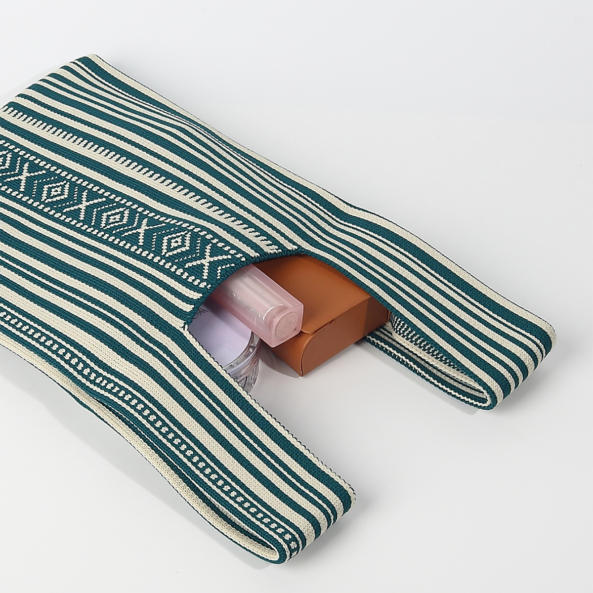 Line Pattern Knitted Crocheted - Travel Accessories Tech incelemesi ve fiyatı